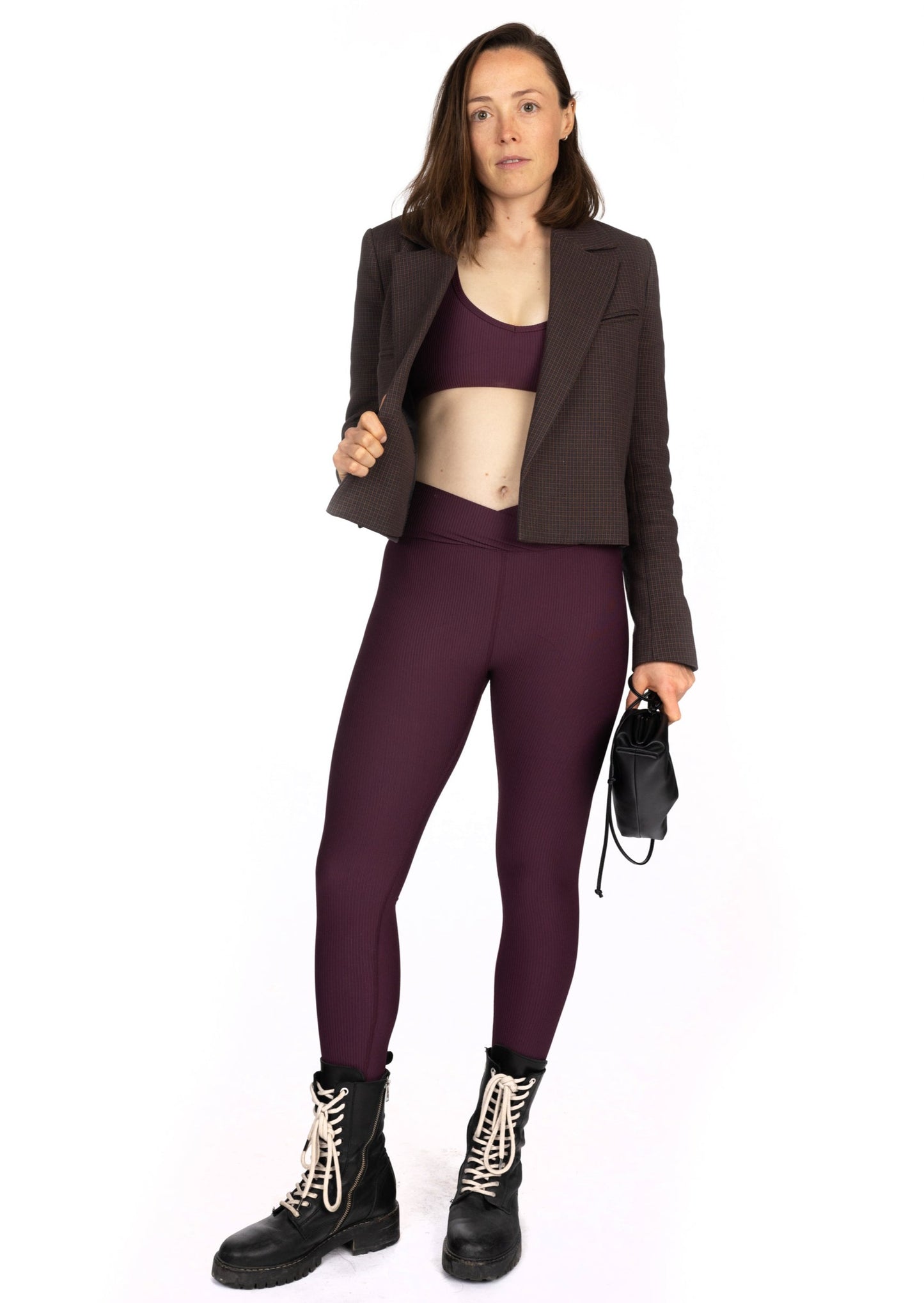 Cross-Back Ribbed Sports Bra in Raisin